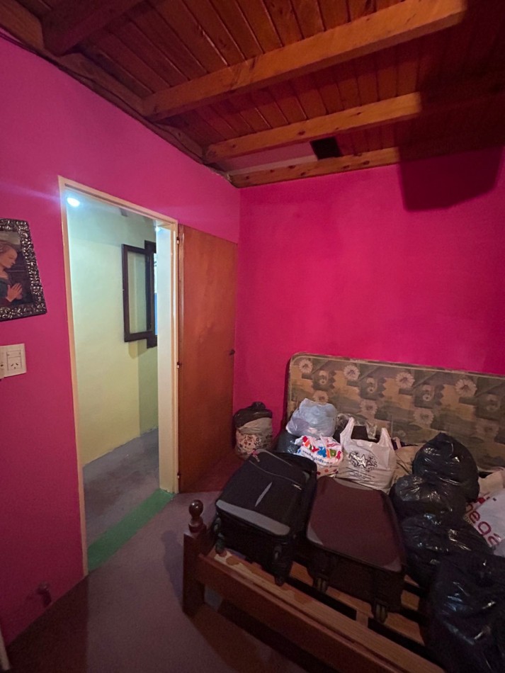 CASA EN VENTA CON LOCALES, villa de mayo 