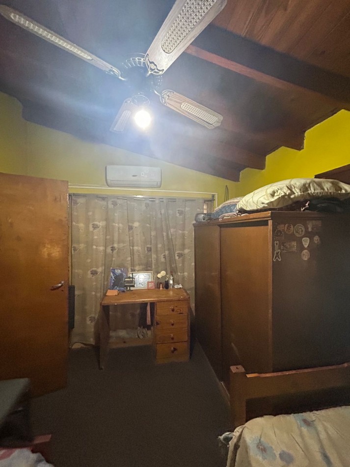 CASA EN VENTA CON LOCALES, villa de mayo 