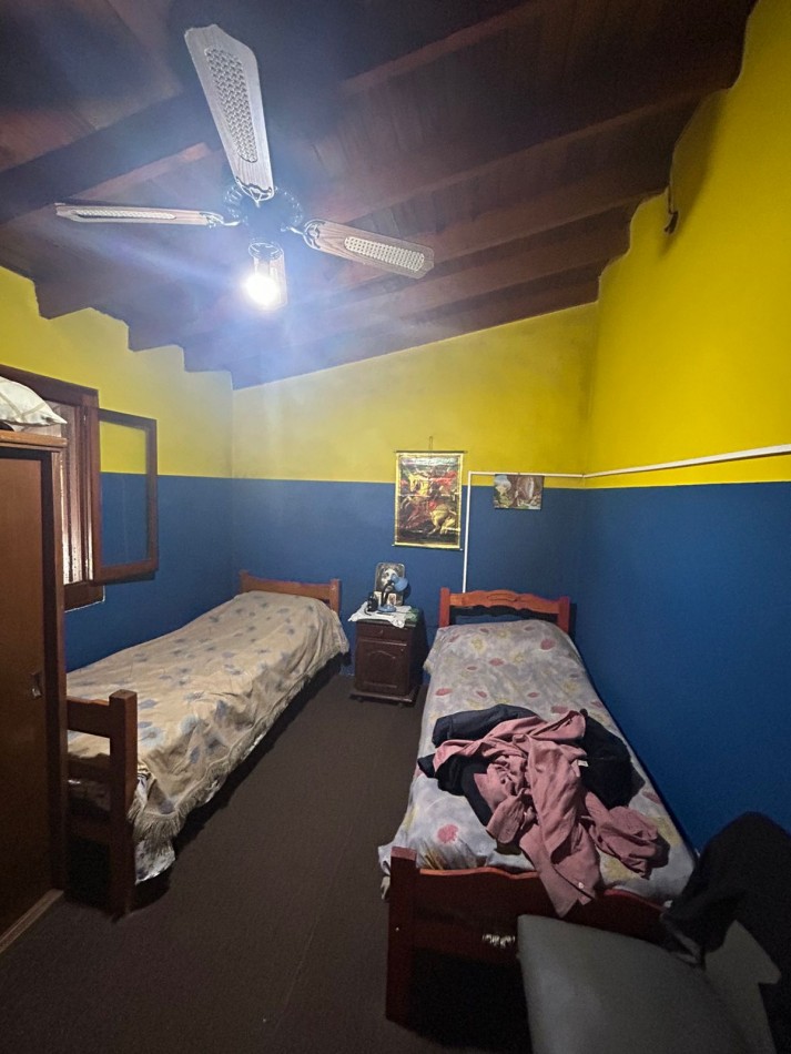 CASA EN VENTA CON LOCALES, villa de mayo 