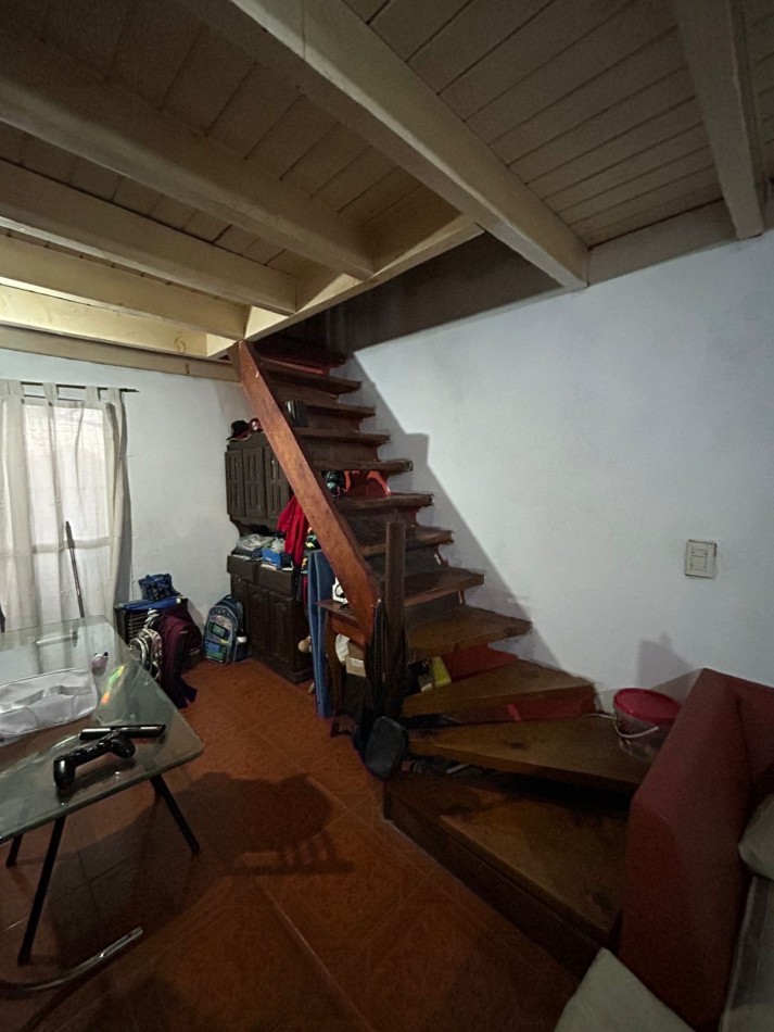 CASA EN VENTA CON LOCALES, villa de mayo 