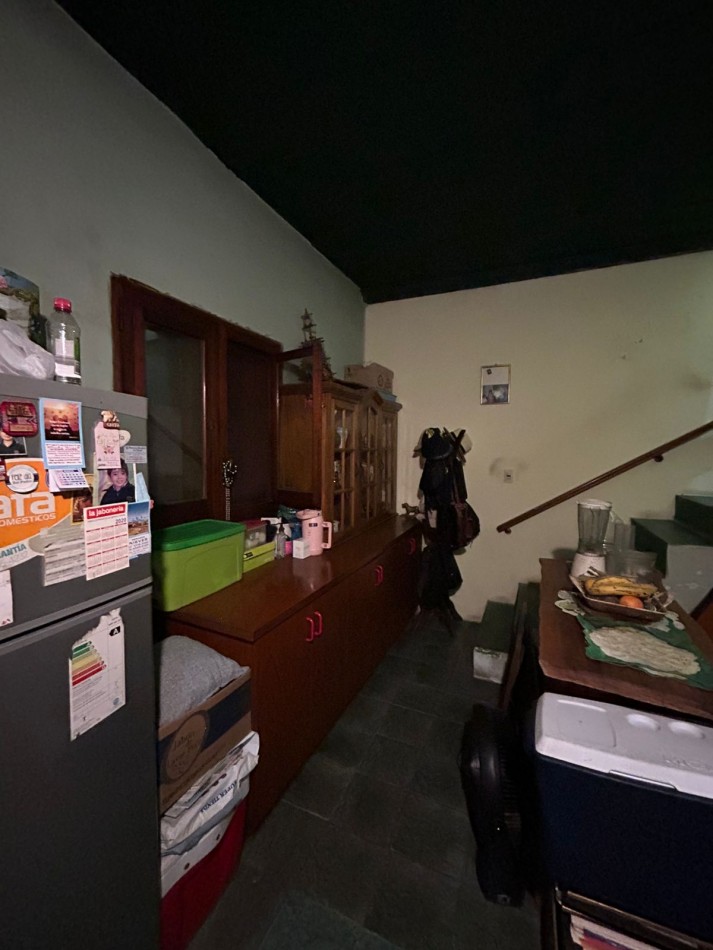 CASA EN VENTA CON LOCALES, villa de mayo 