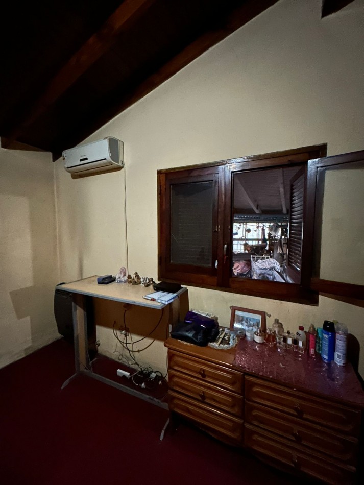 CASA EN VENTA CON LOCALES, villa de mayo 