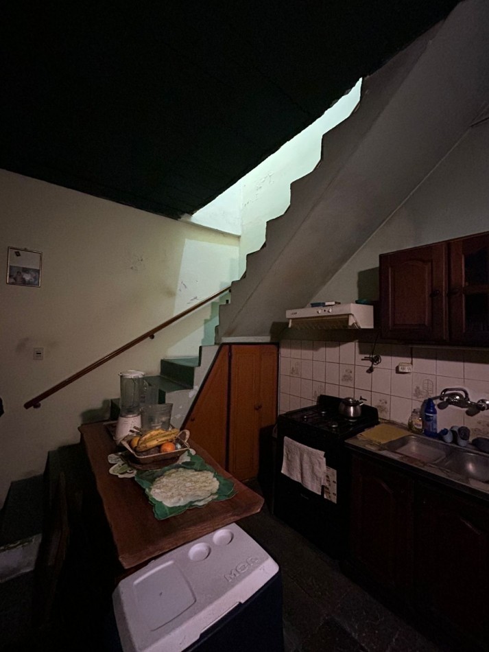 CASA EN VENTA CON LOCALES, villa de mayo 