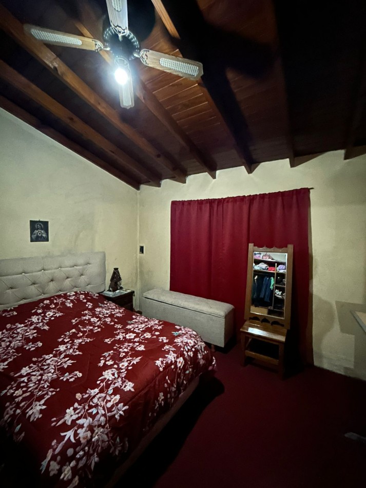 CASA EN VENTA CON LOCALES, villa de mayo 