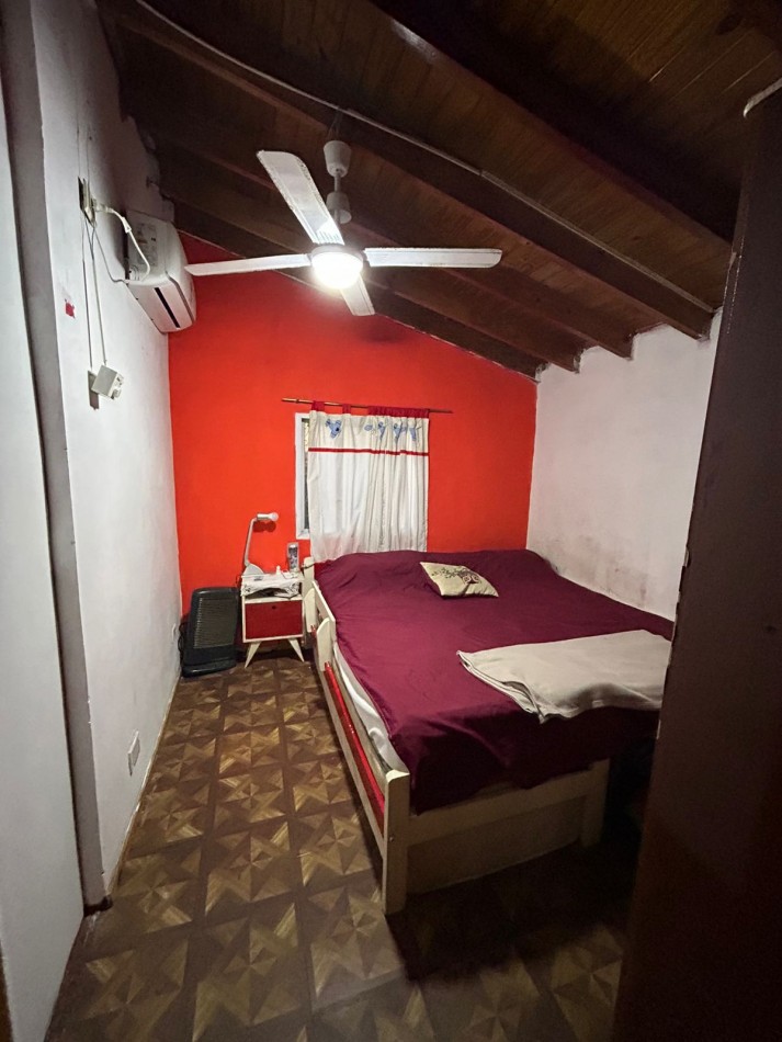 CASA EN VENTA CON LOCALES, villa de mayo 