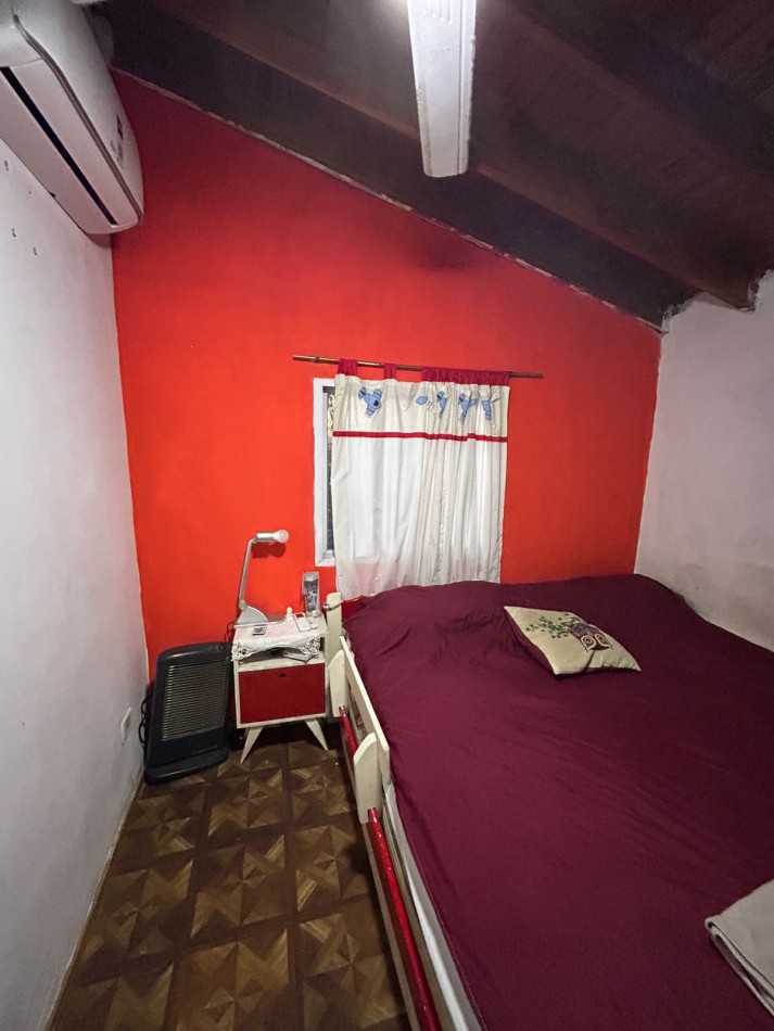 CASA EN VENTA CON LOCALES, villa de mayo 