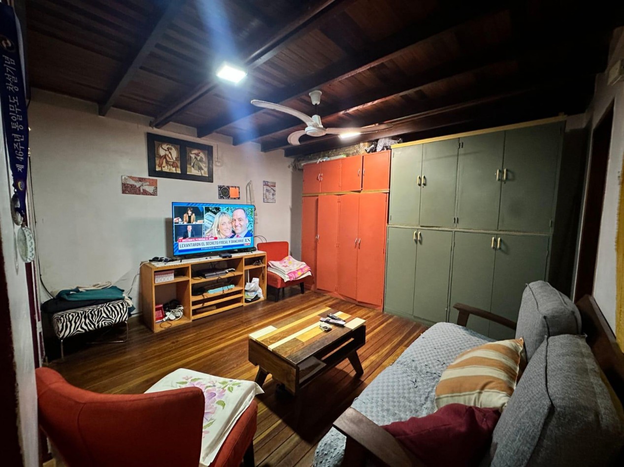 VENTA DE PH 4 HAMBIENTES 2 HABITACIONES EXCELENTE UBICACION SOBRE AVENIDA SAN CRISTOBAL CABA