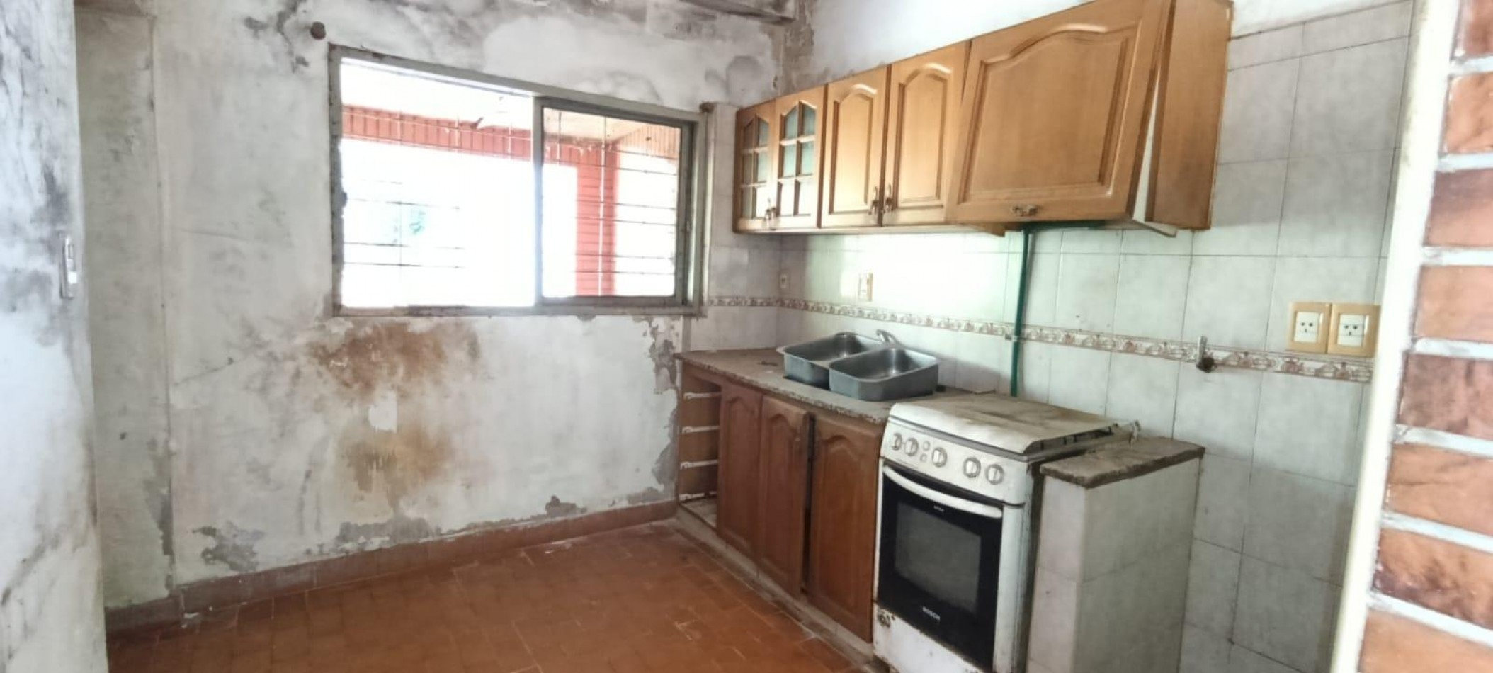 VENTA LOCALES + CASA 3 AMBIENTES SOBRE AVENIDA IDEAL INVERSOR SAN MIGUEL