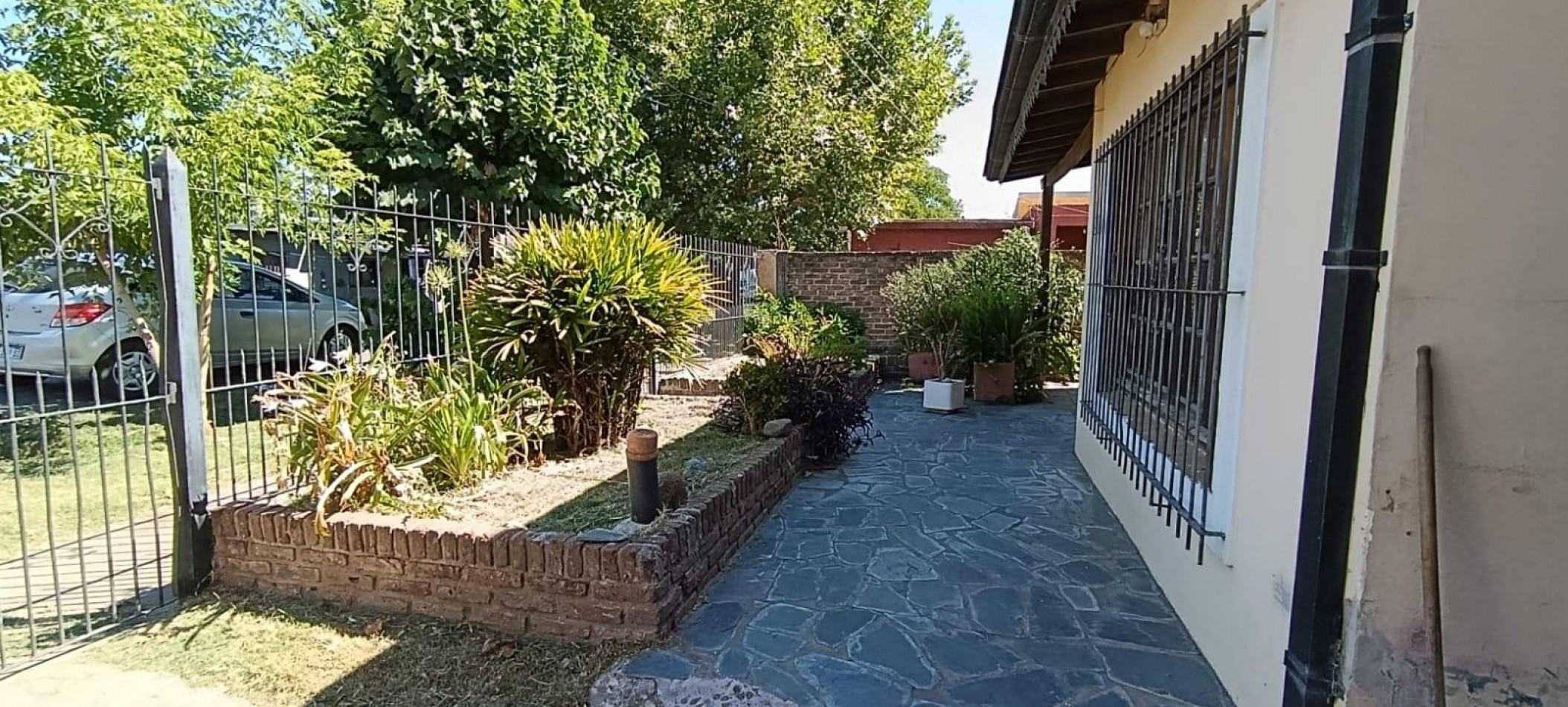 VENTA CASA 4 AMBIENTES MAS DEPARTAMENTO 3 AMBIENTES IDEAL VIVIENDA MULTIFAMILIAR TRUJUI MORENO