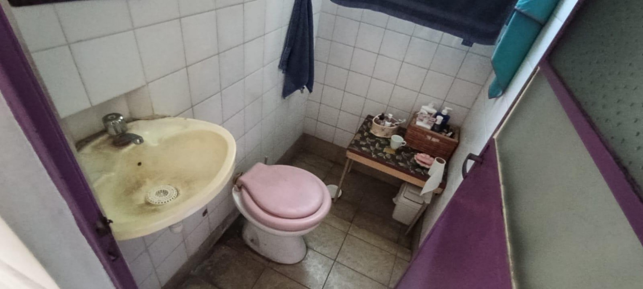 VENTA CASA 5 AMBIENTES PATIO COCHERA UBICACION PRIVILIEGIADA MORENO CENTRO APTO CREDITO