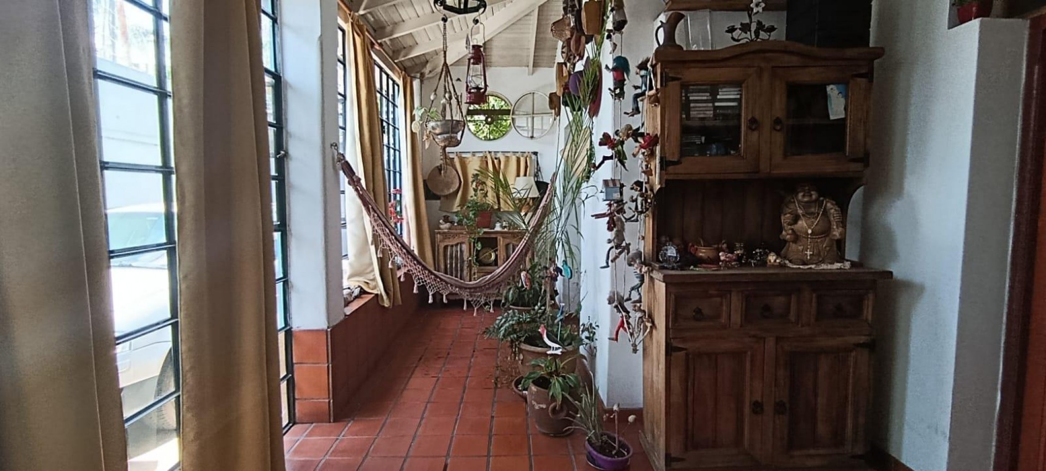 VENTA CASA 5 AMBIENTES PATIO COCHERA UBICACION PRIVILIEGIADA MORENO CENTRO APTO CREDITO