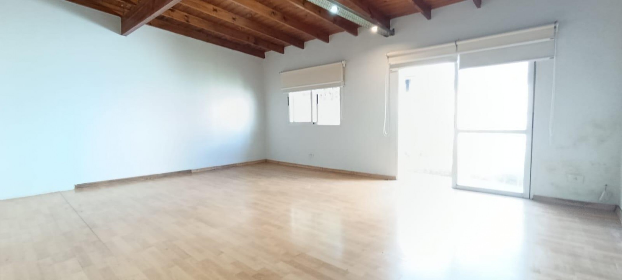 VENTA PH MONOAMBIENTE AMPLIO EXCELENTE UBICACION MORENO CENTRO