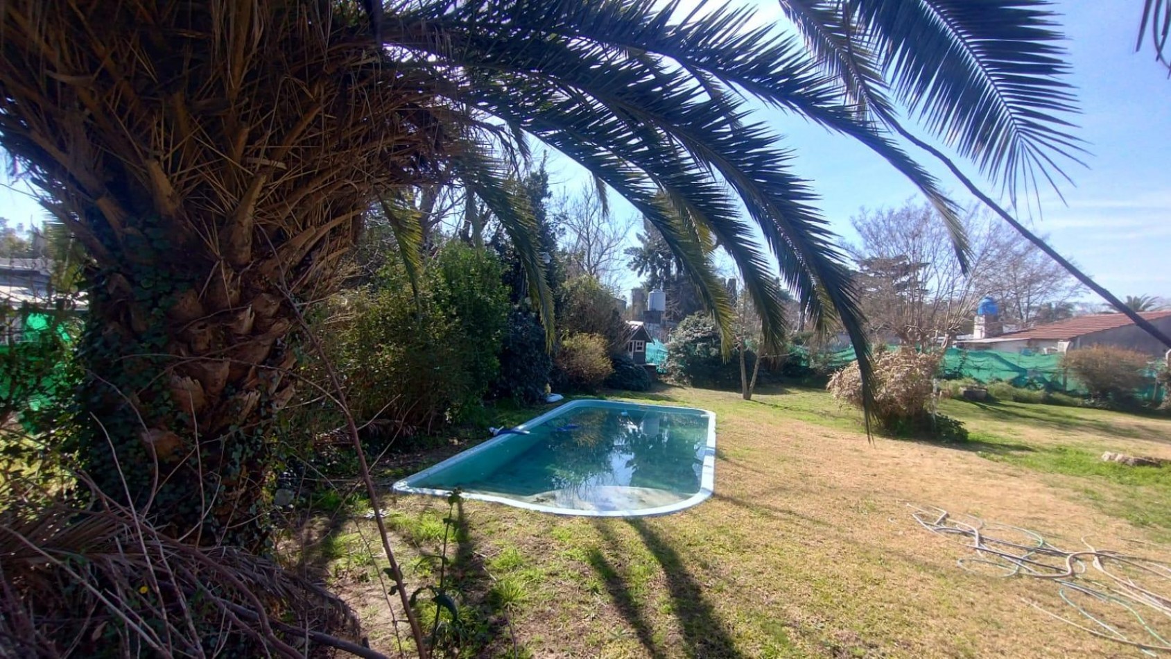 VENTA LOTE CERCADO PILETA LA REJA