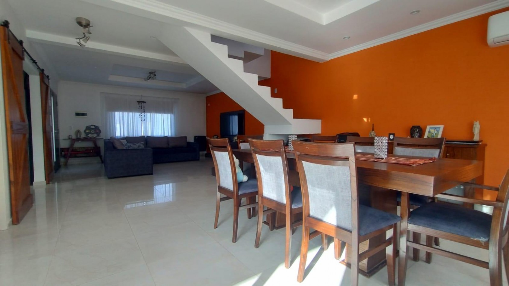 VENTA CASA 4 AMBIENTES PILETA PARQUE FRANCISCO ALVAREZ APTO CREDITO