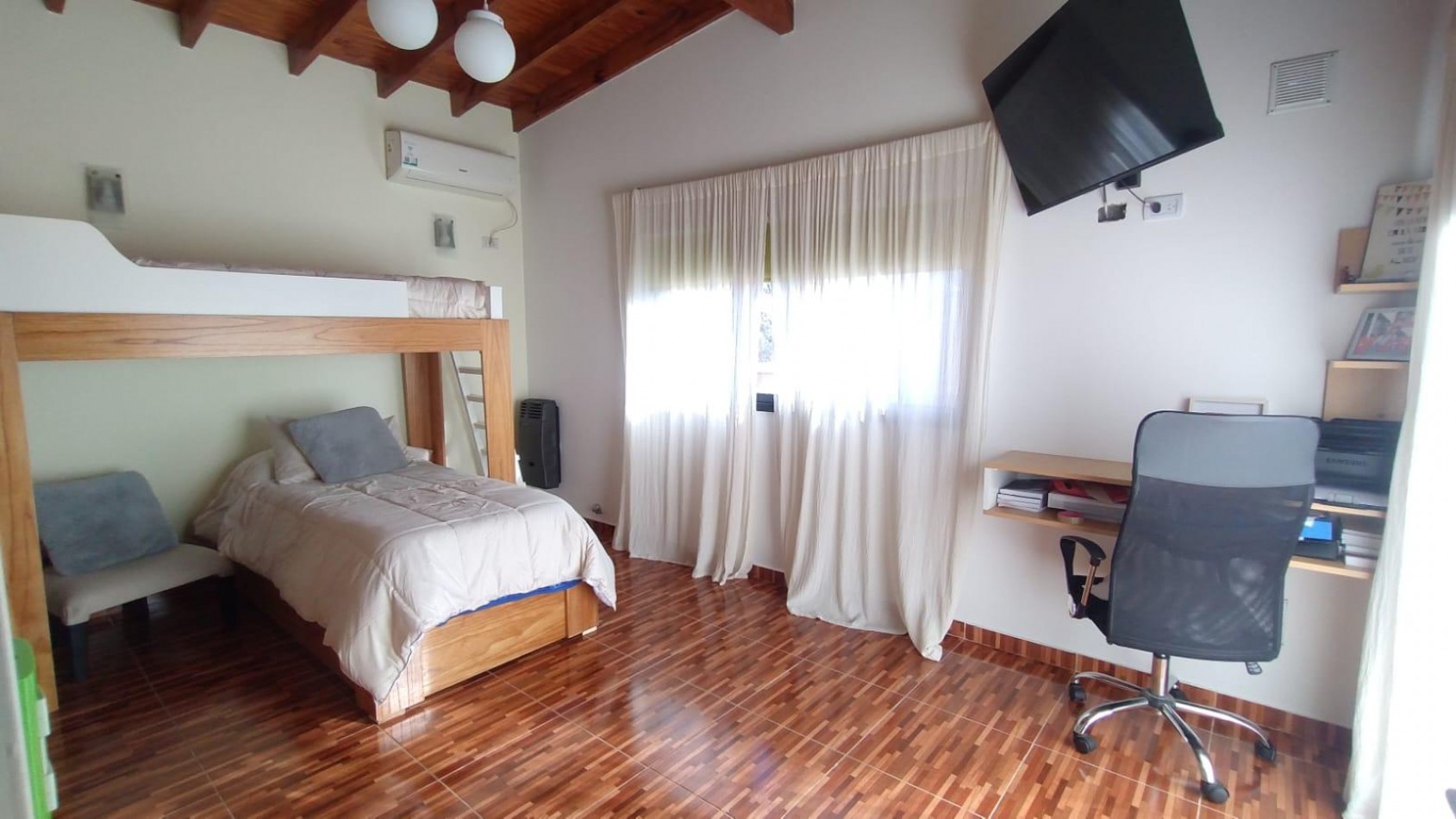 VENTA CASA 4 AMBIENTES PILETA PARQUE FRANCISCO ALVAREZ APTO CREDITO