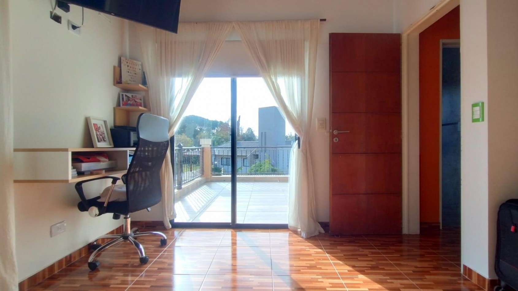 VENTA CASA 4 AMBIENTES PILETA PARQUE FRANCISCO ALVAREZ APTO CREDITO