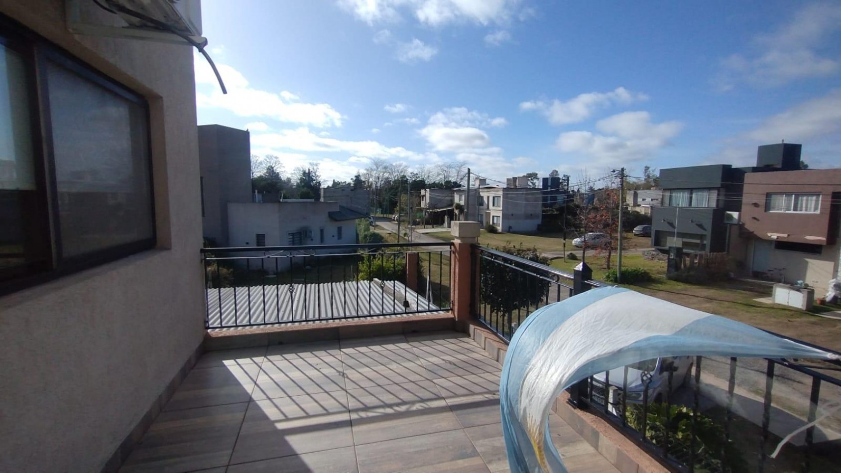 VENTA CASA 4 AMBIENTES PILETA PARQUE FRANCISCO ALVAREZ APTO CREDITO