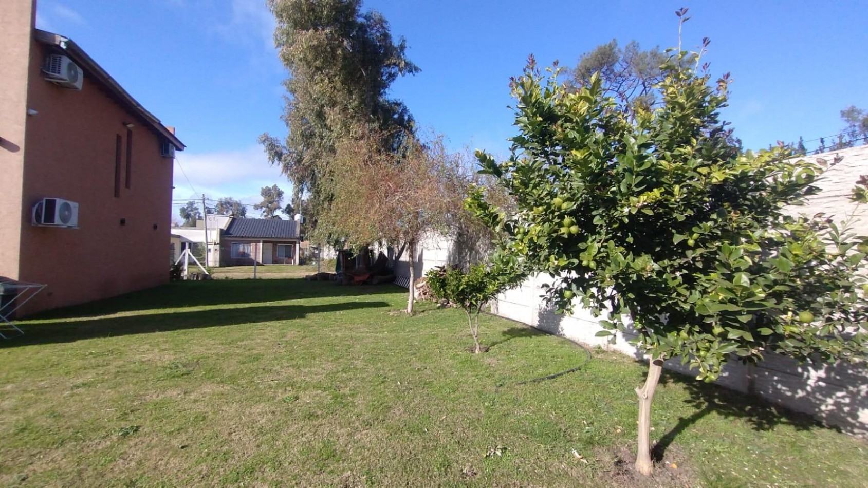 VENTA CASA 4 AMBIENTES PILETA PARQUE FRANCISCO ALVAREZ APTO CREDITO