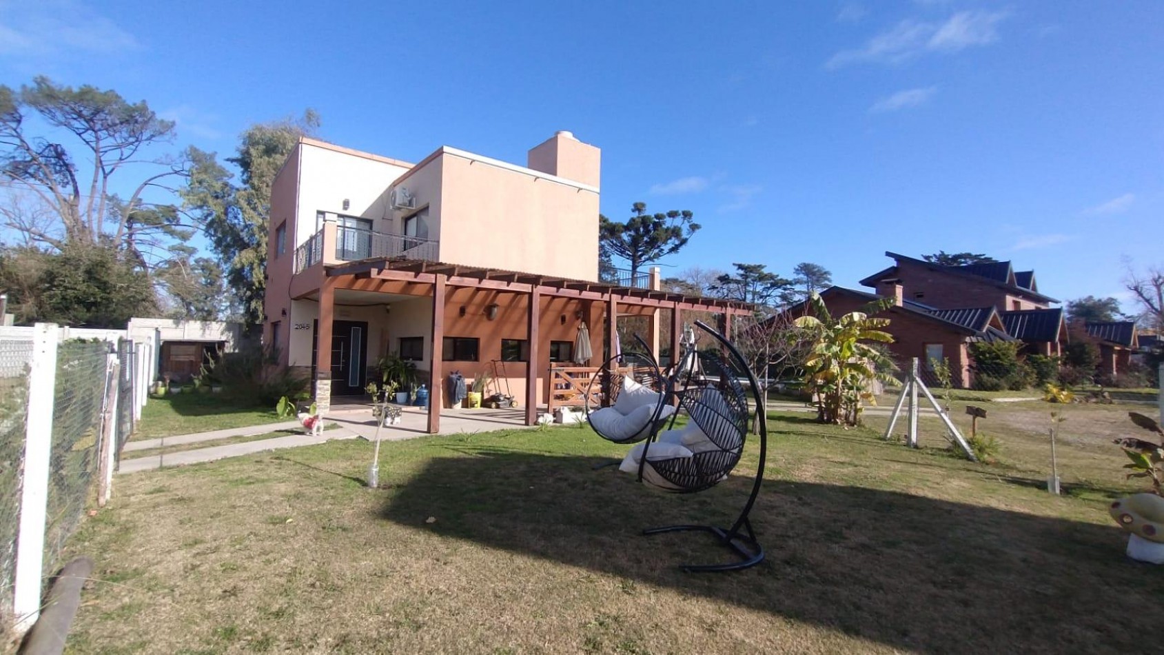 VENTA CASA 4 AMBIENTES PILETA PARQUE FRANCISCO ALVAREZ APTO CREDITO