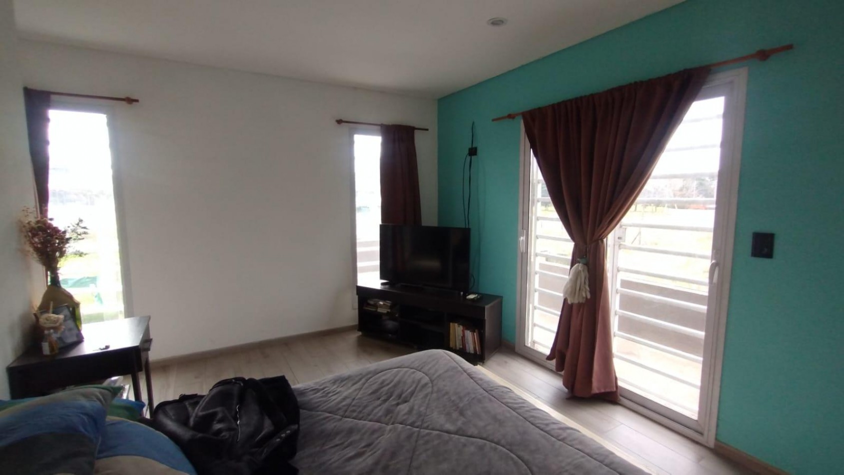 VENTA CASA 3 AMBIENTES PARQUE COCHERA APTO CREDITO FRANCISCO ALVAREZ