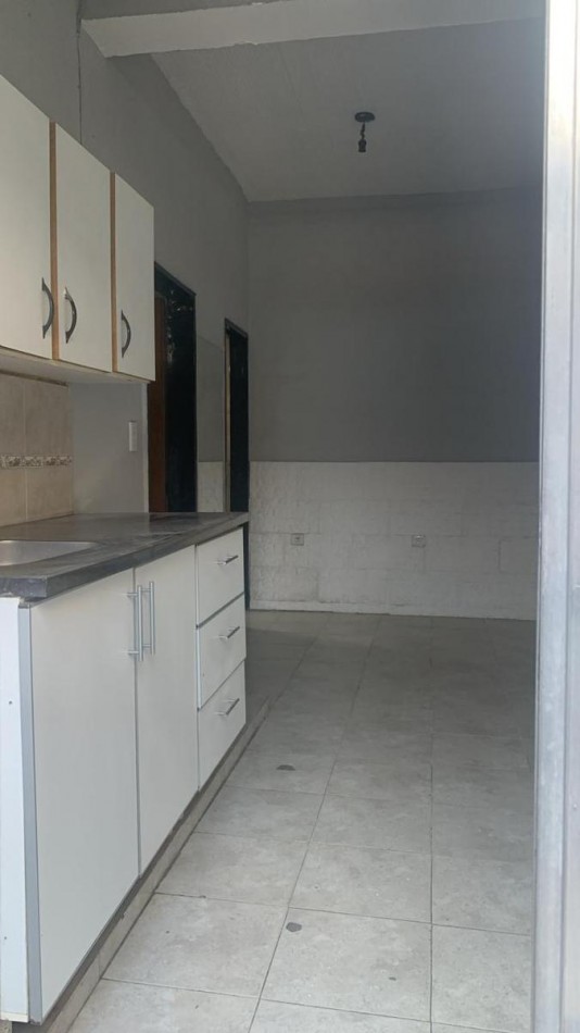 VENTA CASA MULTIFAMILIAR BUEN ESTADO SIN EXPENSAS TRUJUI MORENO