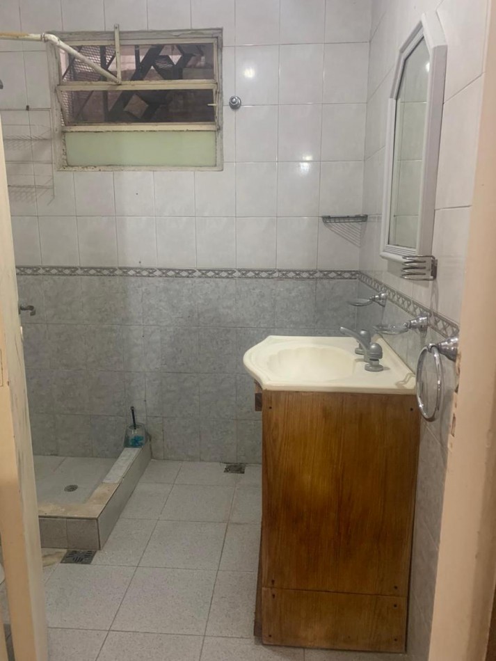VENTA CASA MULTIFAMILIAR BUEN ESTADO SIN EXPENSAS TRUJUI MORENO