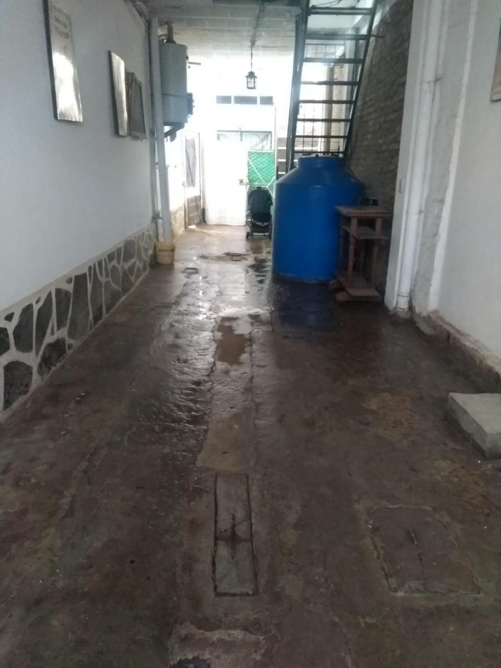 VENTA CASA MULTIFAMILIAR BUEN ESTADO SIN EXPENSAS TRUJUI MORENO