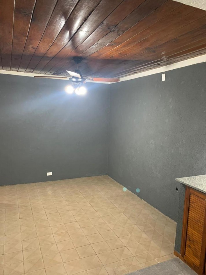 VENTA CASA MULTIFAMILIAR BUEN ESTADO SIN EXPENSAS TRUJUI MORENO