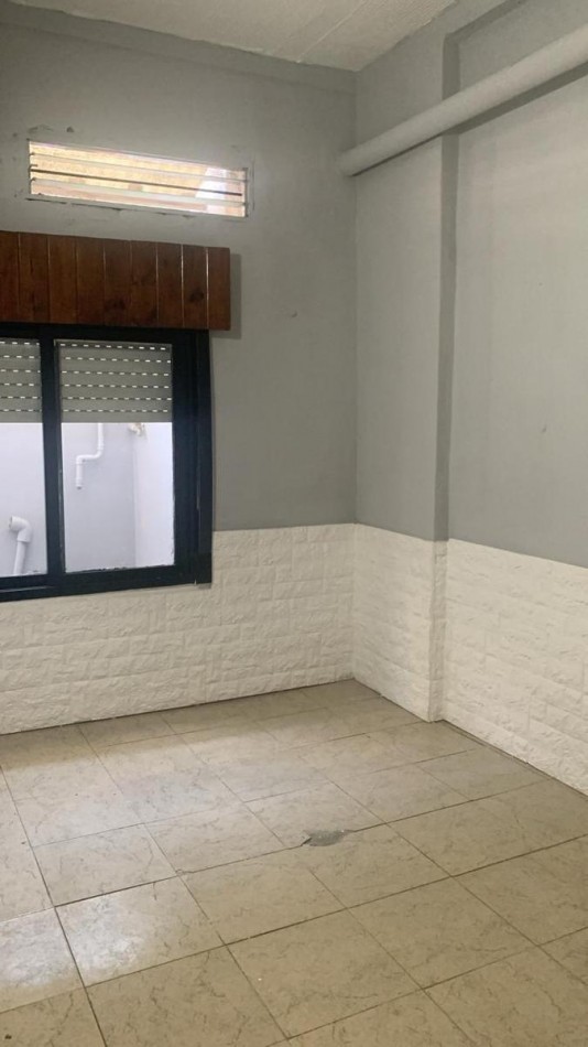 VENTA CASA MULTIFAMILIAR BUEN ESTADO SIN EXPENSAS TRUJUI MORENO