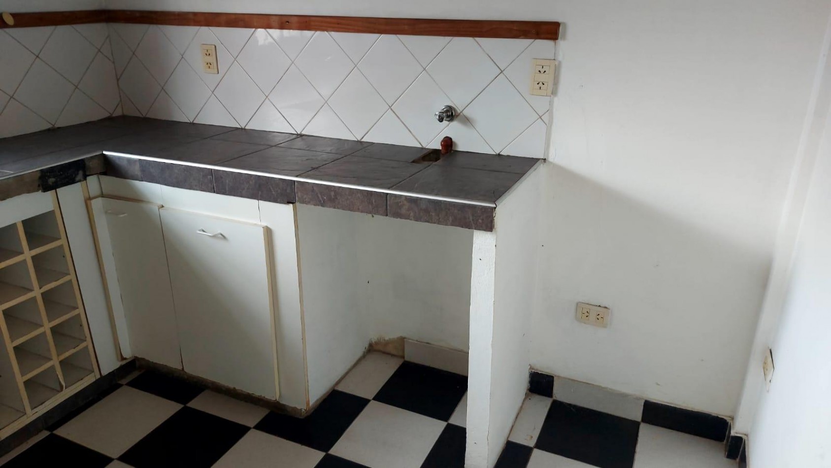 VENTA CASA MULTIFAMILIAR BUEN ESTADO SIN EXPENSAS TRUJUI MORENO