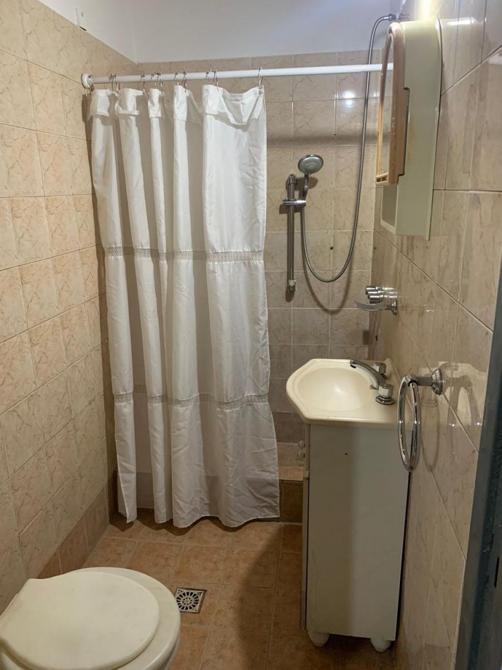 VENTA CASA MULTIFAMILIAR BUEN ESTADO SIN EXPENSAS TRUJUI MORENO