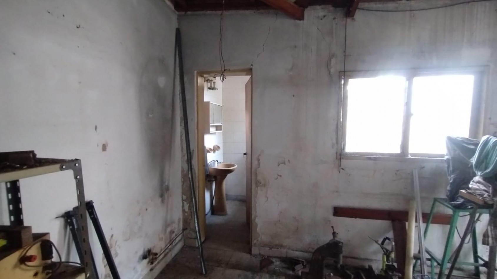 VENTA CASA 3 AMBIENTES MORENO CENTRO