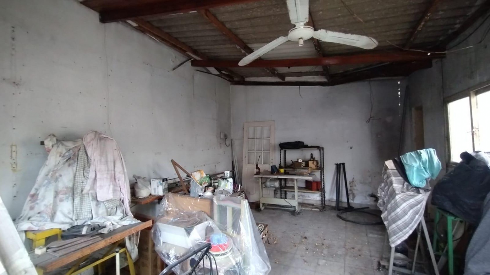 VENTA CASA 3 AMBIENTES MORENO CENTRO