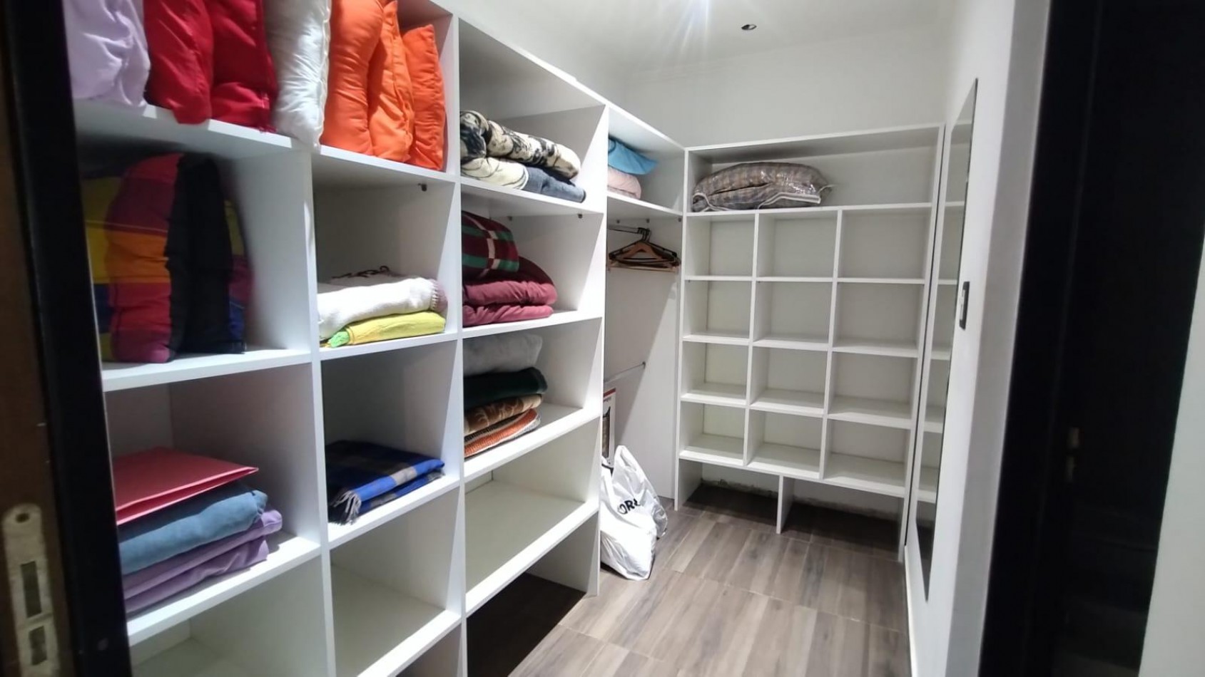 VENTA CASA QUINTA 5 AMBIENTES PARQUE PILETA MORENO