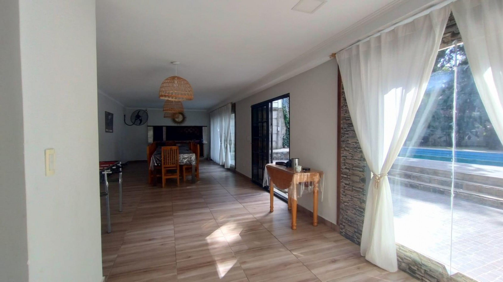 VENTA CASA QUINTA 5 AMBIENTES PARQUE PILETA MORENO