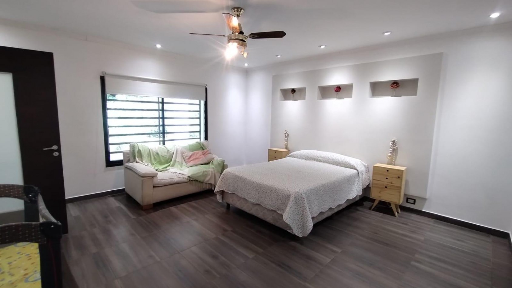 VENTA CASA QUINTA 5 AMBIENTES PARQUE PILETA MORENO