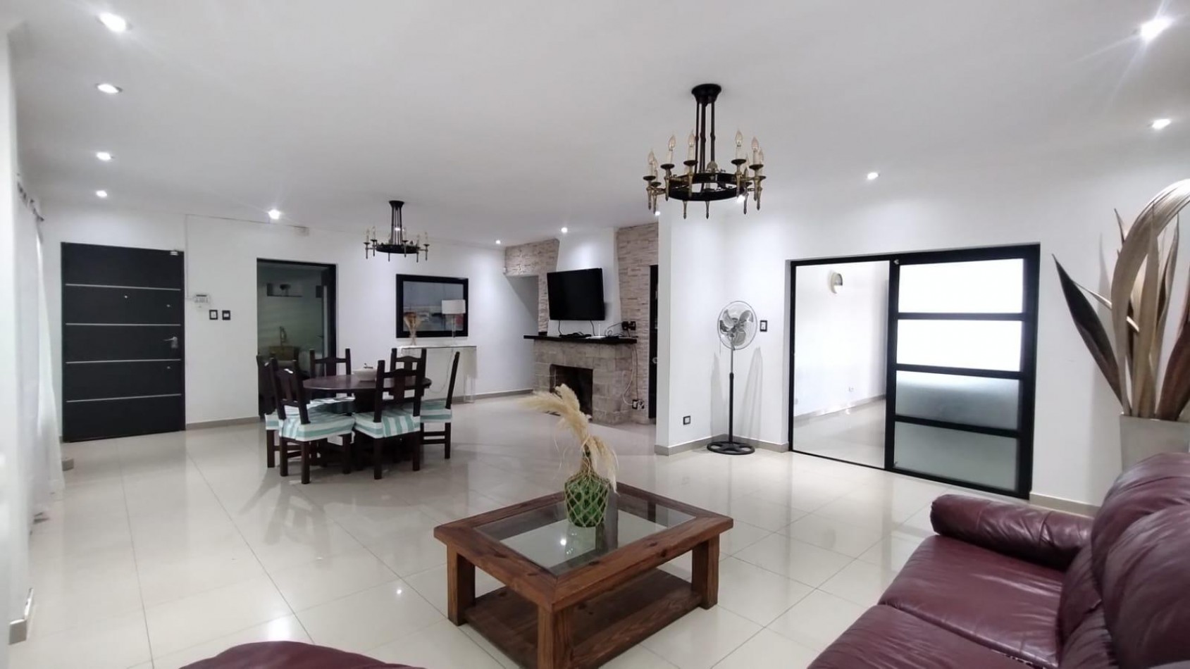 VENTA CASA QUINTA 5 AMBIENTES PARQUE PILETA MORENO