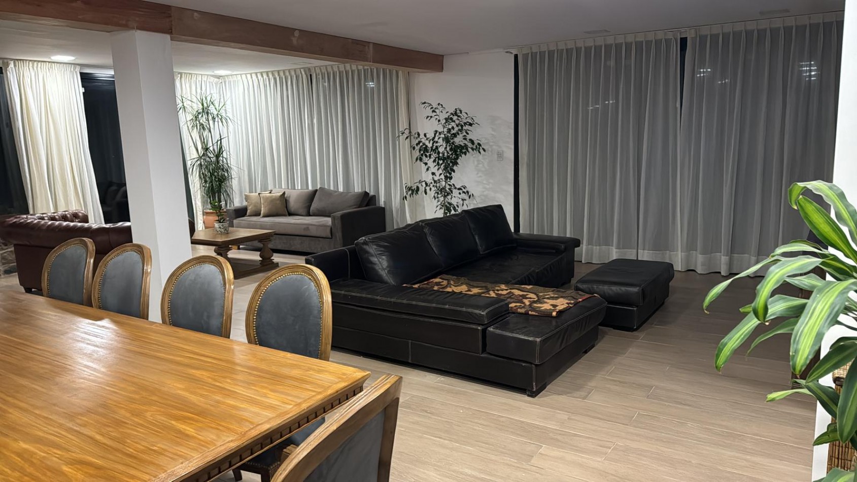 VENTA CASA DE CAMPO 6 AMBIENTES CON CASA DE HUESPEDES CASTELLI BS AS
