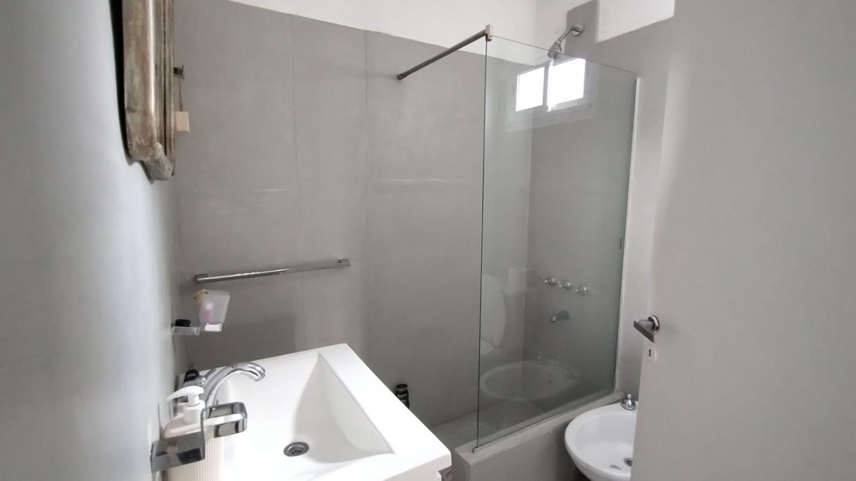 VENTA CASA 5 AMBIENTES PATIO PILETA FRANCISCO ALVAREZ CONSULTAR POR APTO CREDITO