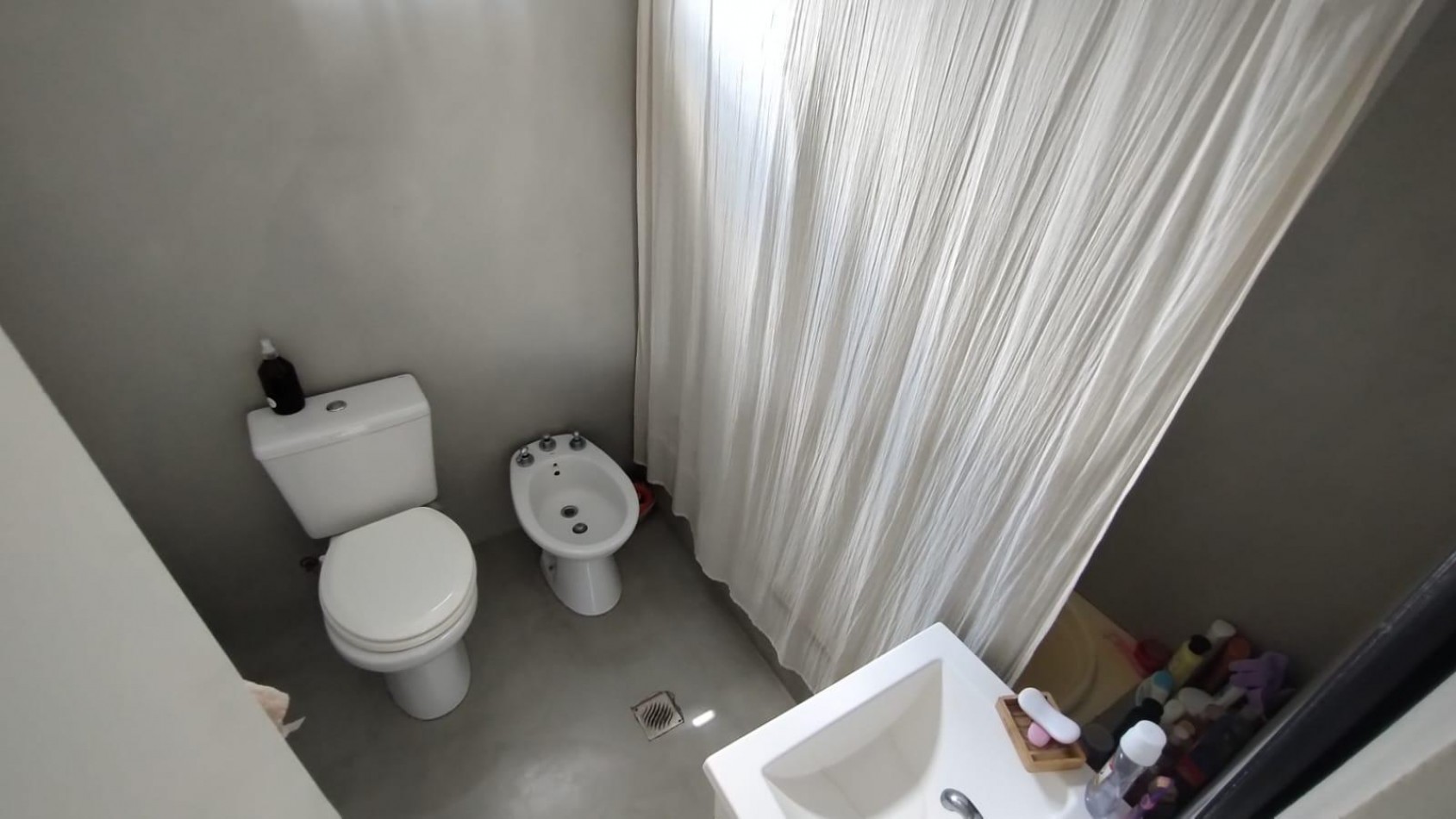 VENTA CASA 5 AMBIENTES PATIO PILETA FRANCISCO ALVAREZ CONSULTAR POR APTO CREDITO