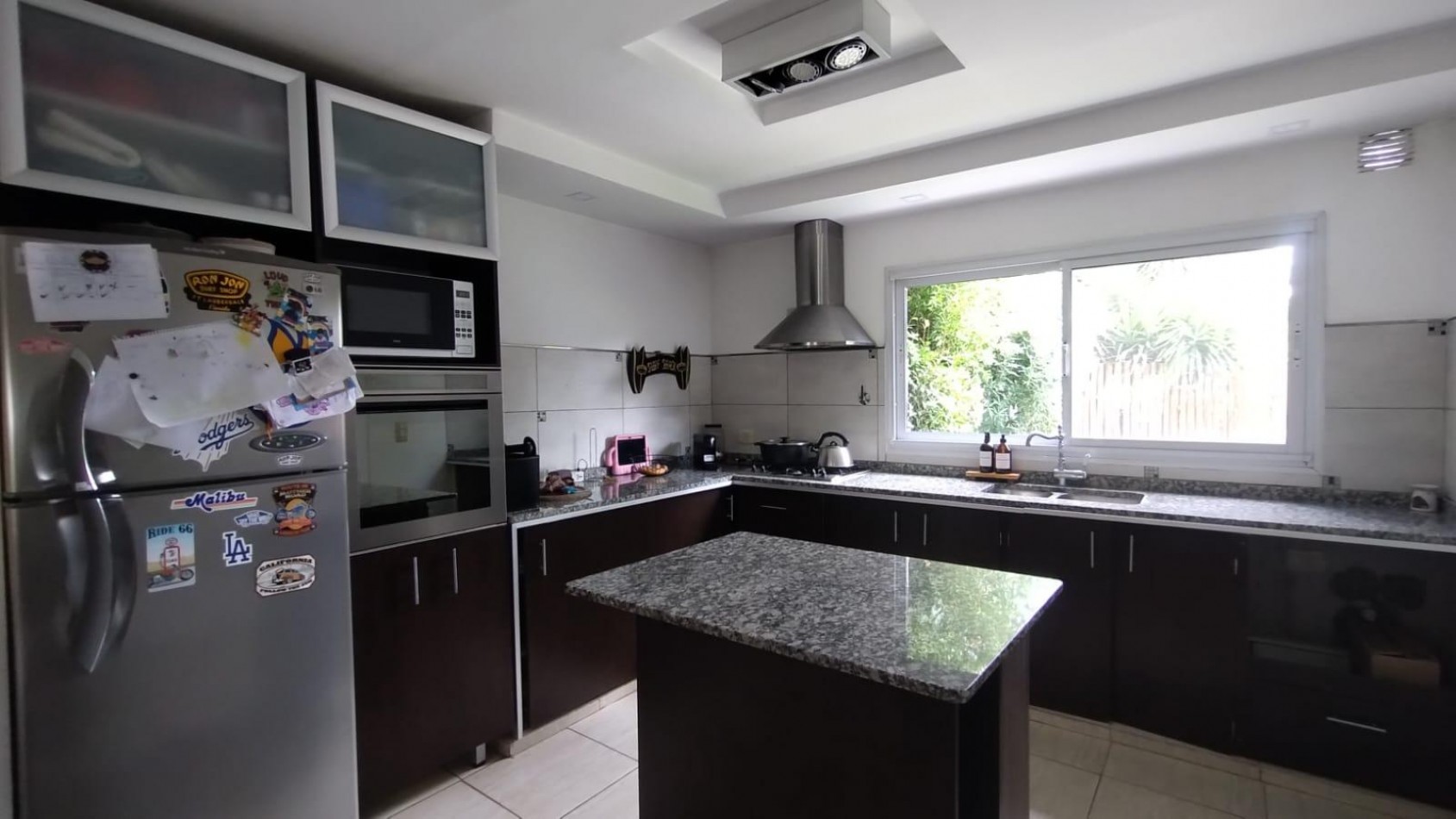 VENTA CASA 5 AMBIENTES PATIO PILETA FRANCISCO ALVAREZ CONSULTAR POR APTO CREDITO