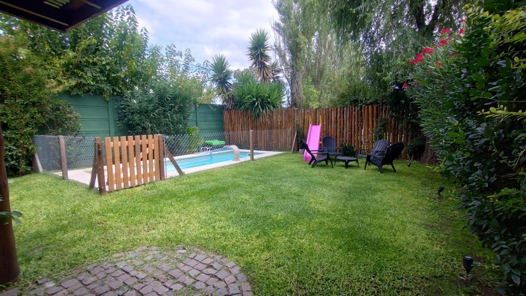 VENTA CASA 5 AMBIENTES PATIO PILETA FRANCISCO ALVAREZ CONSULTAR POR APTO CREDITO
