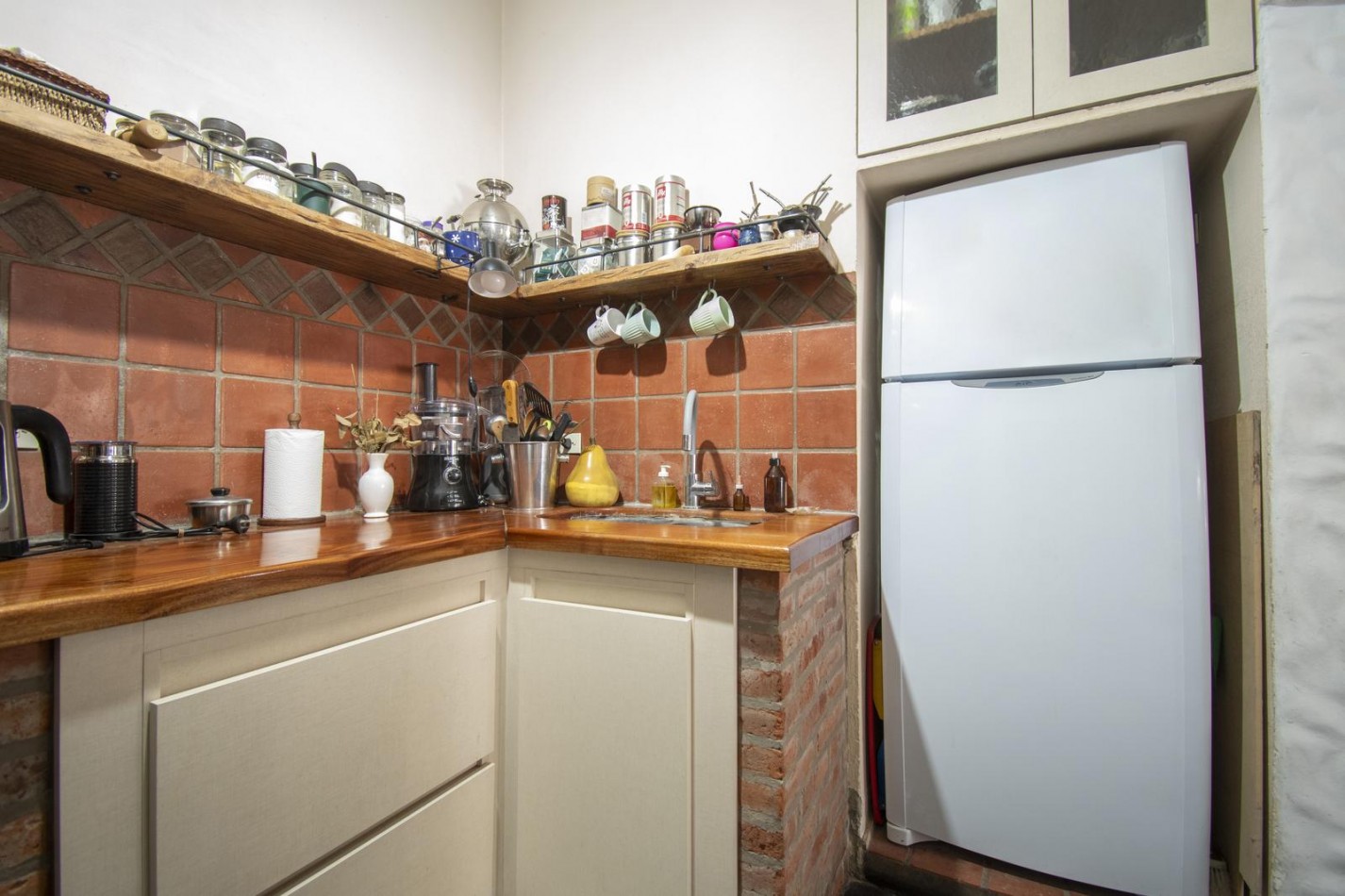VENTA CASA 4 AMBIENTES CHALET CON PILETA COCHERA MORENO