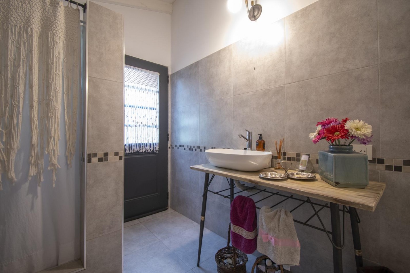 VENTA CASA 4 AMBIENTES CHALET CON PILETA COCHERA MORENO