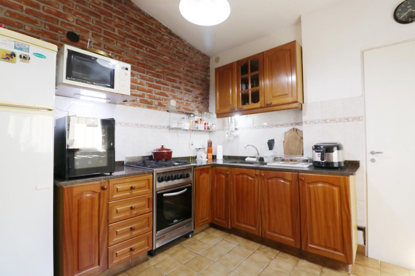 VENTA CASA 3 AMBIENTES COCHERA PARRILLA ITUZAINGO