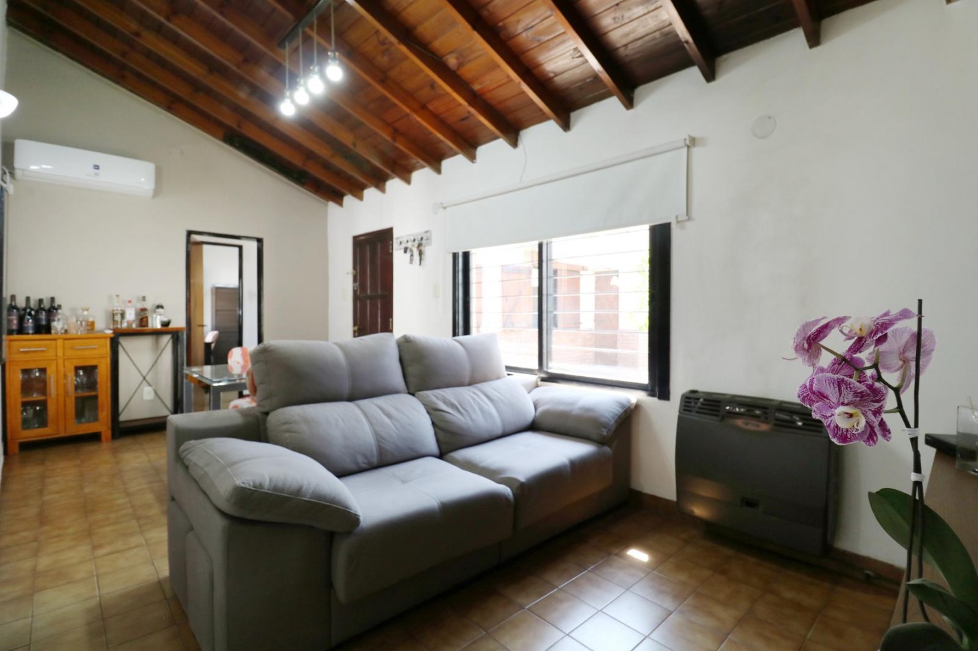 VENTA CASA 3 AMBIENTES COCHERA PARRILLA ITUZAINGO