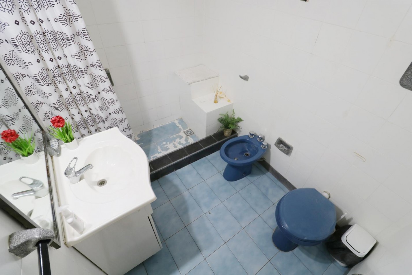 VENTA CASA 3 AMBIENTES COCHERA PARRILLA ITUZAINGO