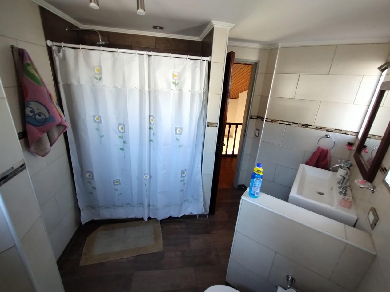 VENTA CASA 5 AMBIENTES CHALET LUMINOSO W. MORRIS APTO CREDITO