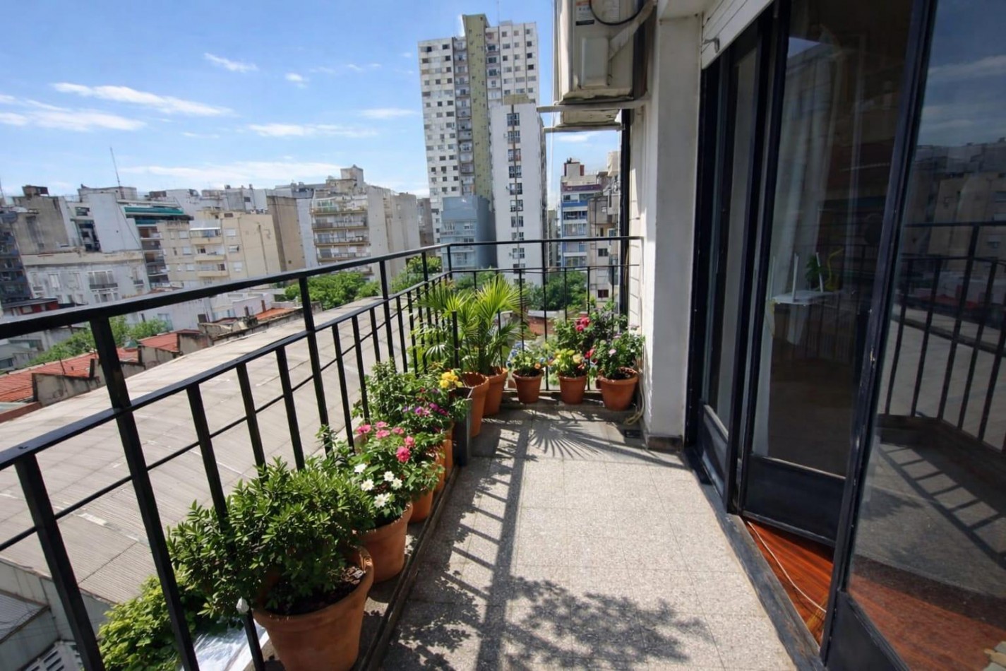 VENTA DEPARTAMENTO 4 AMBIENTES BALCON CONTRAFRENTE VISTA LIBRE APTO CREDITO BALVANERA