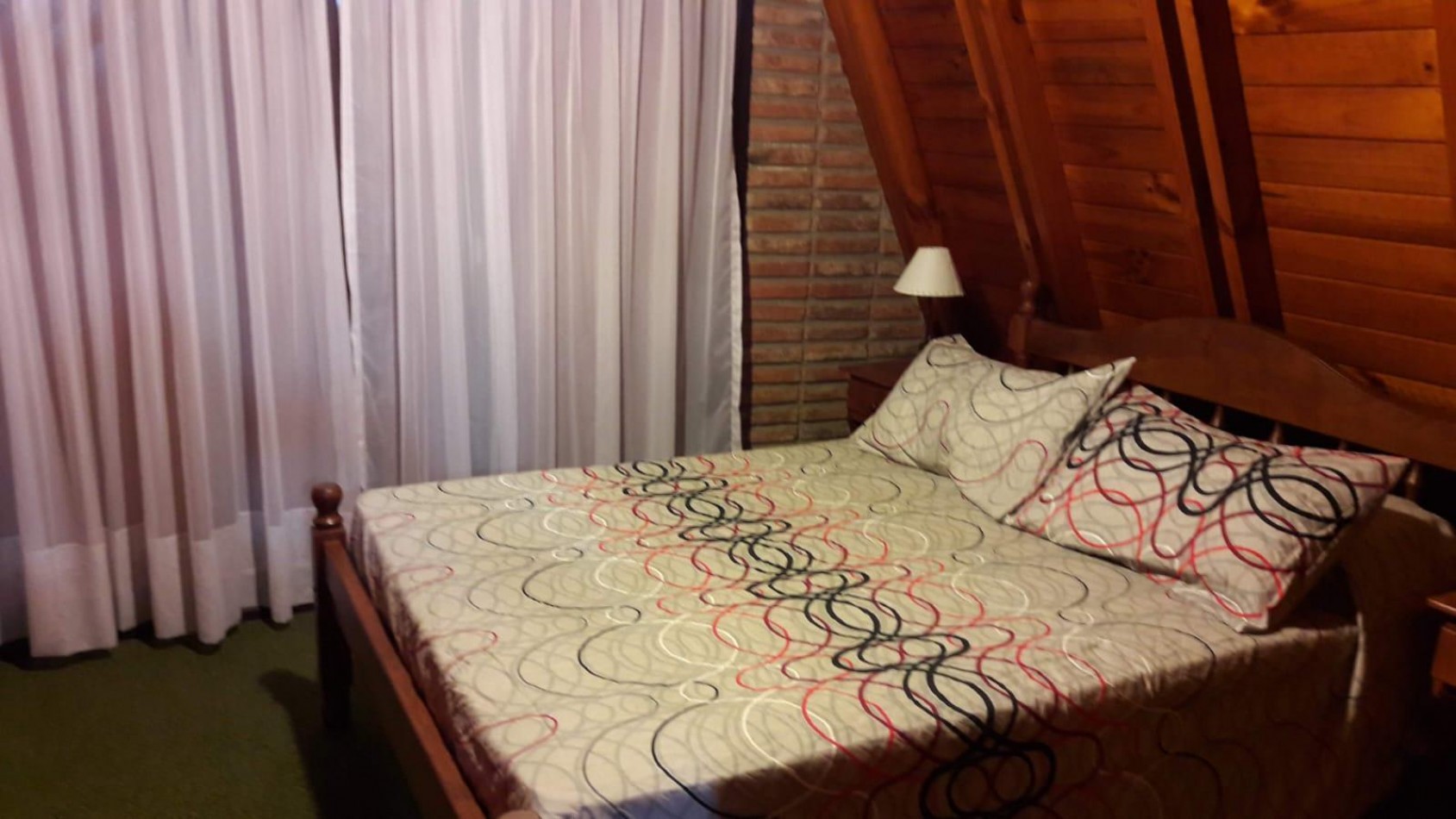 VENTA CASA 3 AMBIENTES ALPINA AMPLIO LOTE SOBRE AVENIDA PRINCIPAL VALERIA DEL MAR